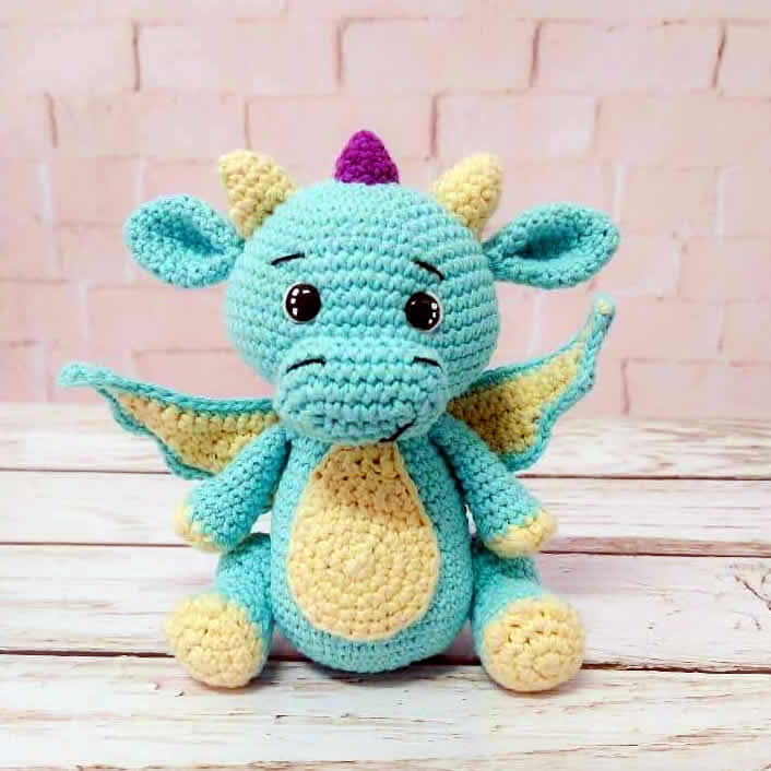 Dragon Bebé amigurumi patrón gratis